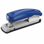 Afbeelding van Leitz nietmachine 5502 | metaal | blauw | tot 30 vel | ACI12LEI55020035
