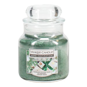 Afbeelding van Yankee Candle Home Inspiration geurkaars | Wrapping Paper Pine | Small Jar | 104 g